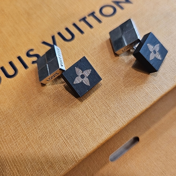 Louis Vuitton Damier Wood Monogram Cufflinks W/Box - Picture 13 of 16